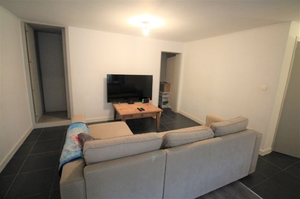 Woning met twee slaapkamers en terras - Photo 1