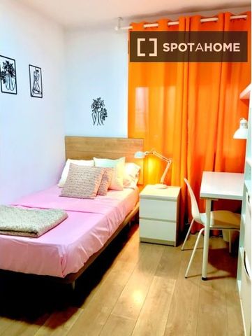 madrid, Community of Madrid 28025 - Photo 3