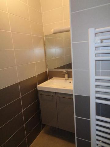 Location Appartement 3 pièces 63m² CHAUVIGNY 86300 - Photo 3