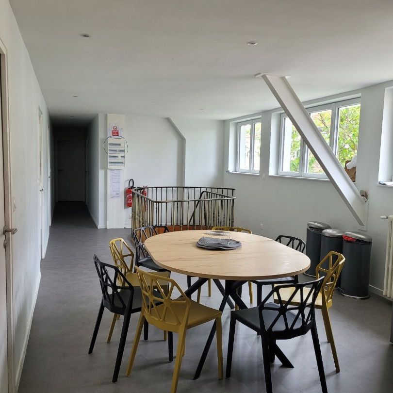 Location Appartement 1 pièce 12m² RONCHIN 59790 - Photo 1