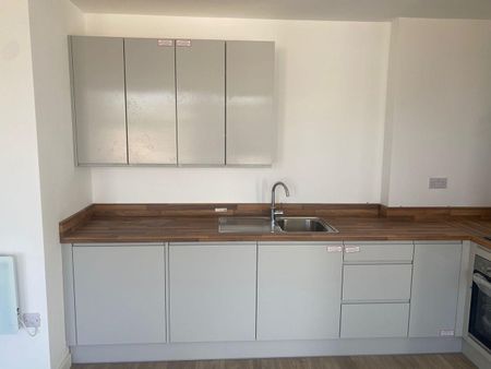 2 Bed Flat, Lansdowne Hill, SE27 - Photo 3