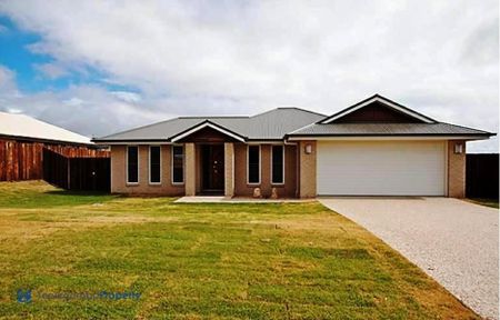 This modern home offers style, sophistication and plenty of space! - Photo 5