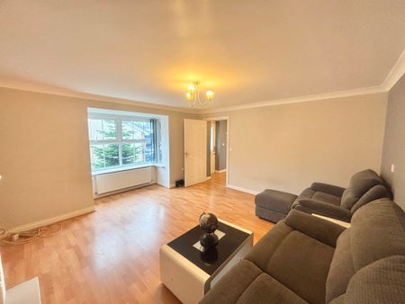 Millwood Garden, Killay, Swansea - Photo 2