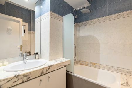 Carrer de Balmes, Barcelona, Catalonia 08006 - Photo 4