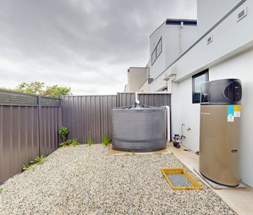 Where Light, Luxury and Location Unite - Photo 6