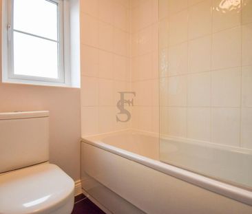 3 bedroom semi-detached house to rent - Photo 6