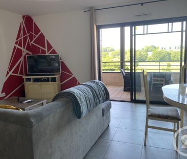 Location Appartement 2 pièces 61m² SANTENY 94440 - Photo 2