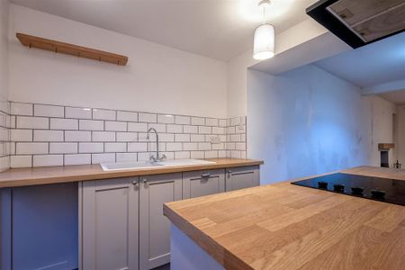 2 bedroom terraced house to rent - Photo 2