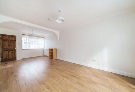 3 bedroom terraced house to rent - Photo 2