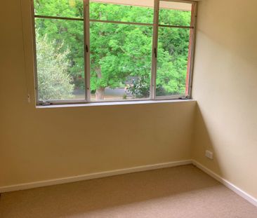 5 Jansz Crescent, Griffith - Photo 4