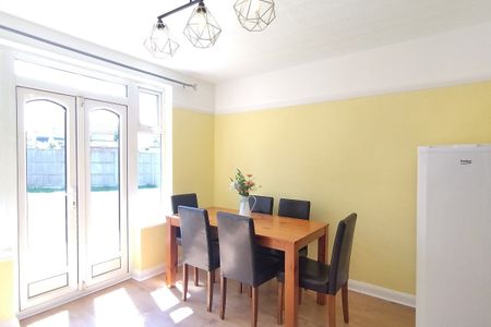 Penn Close - Photo 4