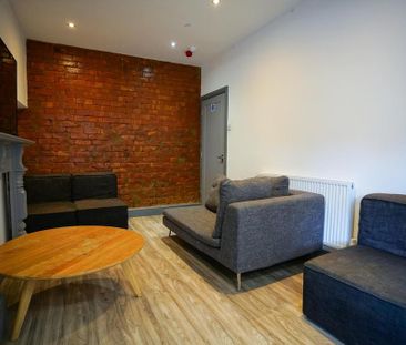 5 bedroom house to rent - Photo 1