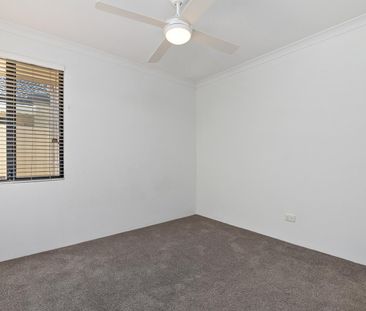 PRISTINE 3X2 VILLA IN ULTRA-CONVENIENT LOCATION - Photo 5