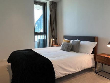 One The Elephant - Photo 3