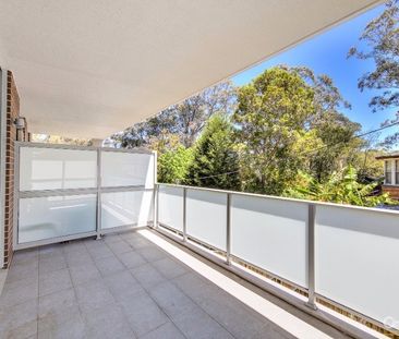 Stylish & Secure, Wrap around Balcony, Walk to Rail - Photo 2