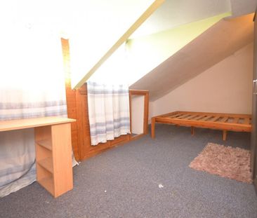2 bedroom Flat To Let - Photo 5