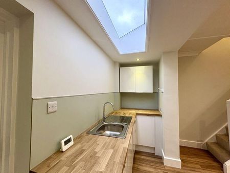 2 bedroom property to rent - Photo 4