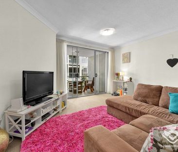 *James St Precinct *Storage*Privacy* 1x Bed 1x Bath 1xCarpark - Photo 1