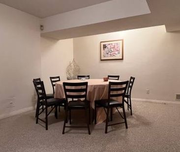 Convenient Spacious 1 Bedroom Suite by Canada Line W41st Ave - Photo 2