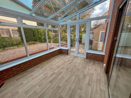 3 bedroom detached house to rent - Photo 2