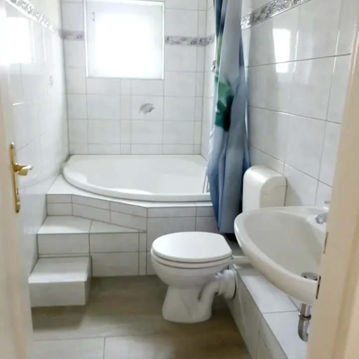 gepflegte 2-Zimmer-Wohnung zur Miete in Leipzig / inkl. Küche - Photo 1