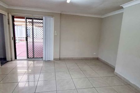 6 Stevenson Street Wetherill Park - Photo 2