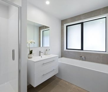 1/21B Sycamore Grove,Vogeltown - Photo 2