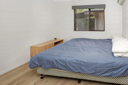 3-bedroom duplex in Trinity Beach - Photo 5