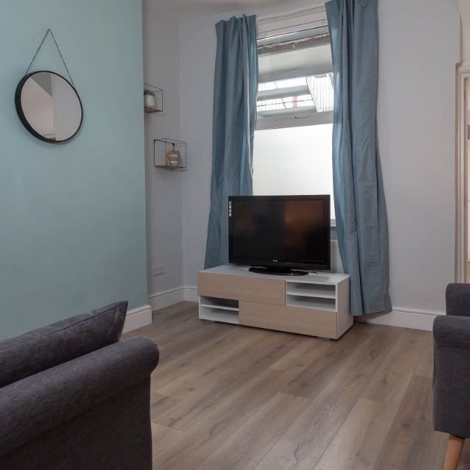 Apt 1, 45 Camden Street, Belfast BT9 6AT - Photo 1