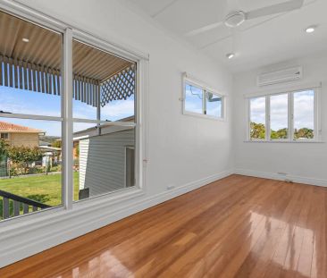 “Great Family Home” - Photo 2