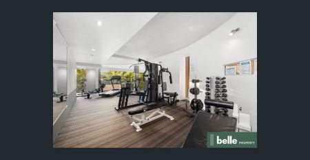 FURNISHED SINGLE ROOM IN PRIME LOCATION WITH BILLS INCLUDED - Photo 5