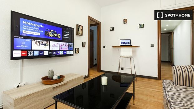 barcelona, Catalonia 08012 - Foto 1