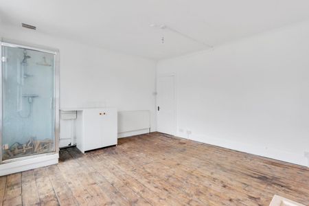 1 bedroom Flat To Let - Photo 2
