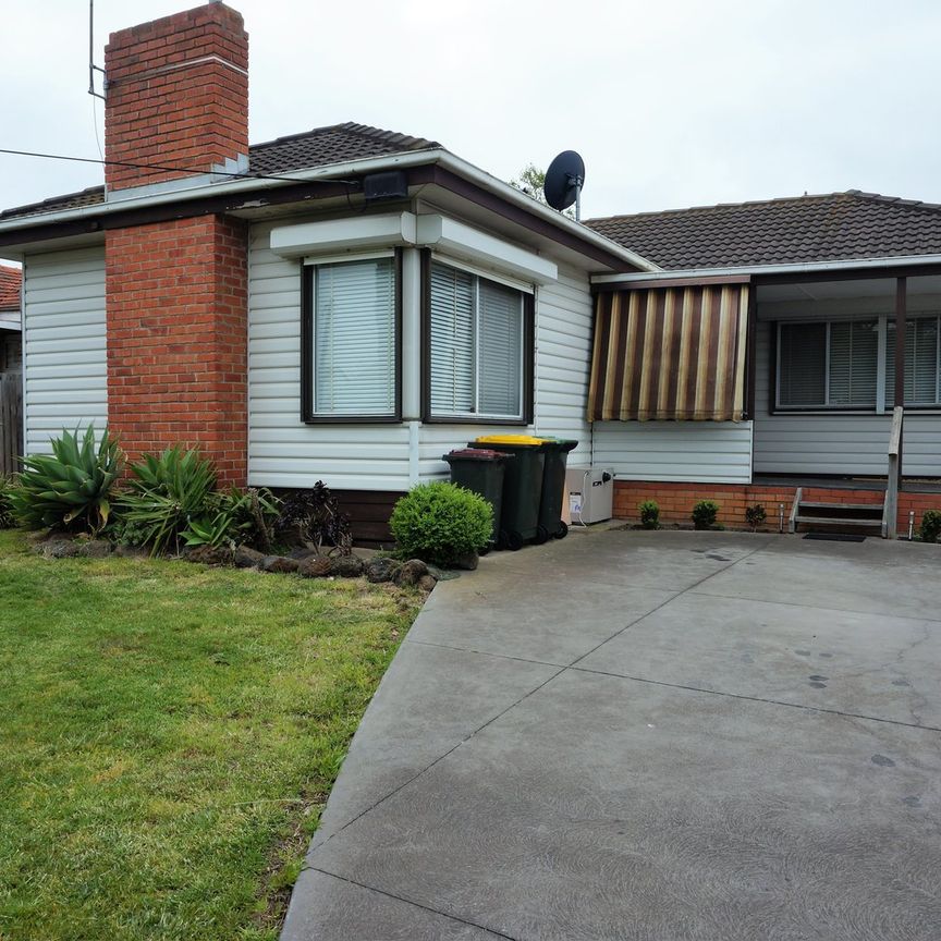 Great 2 Bedroom Unit - 6 month lease! - Photo 1