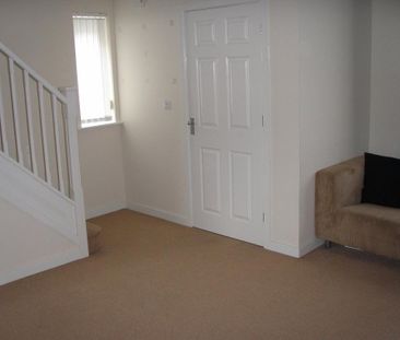 3 bedroom end of terrace house to rent - Photo 1
