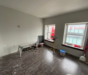 199.2 Wellington Street - 1 bed, 1 bath RENOVATED UNIT - Photo 4