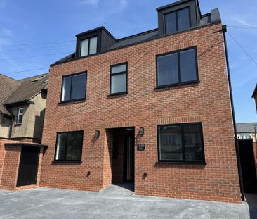 2 bedroom flat to rent - Photo 3