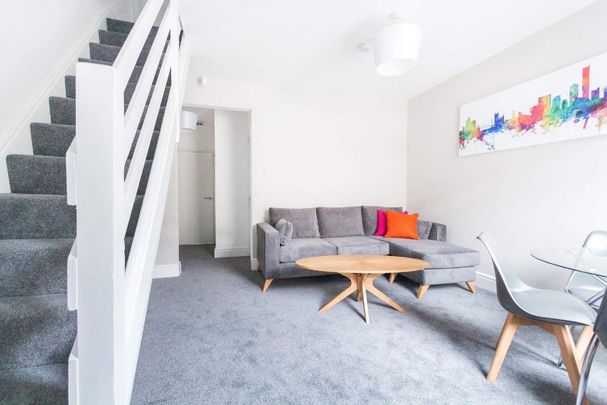 3 bedroom terraced house to rent - Photo 1