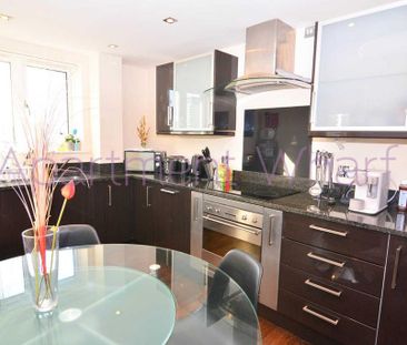 1 bedroom in a flat share to rent - Photo 4