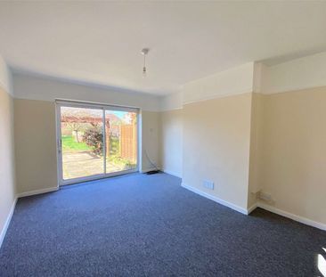 A well presented family home located in vibrant Ditton. - Photo 1