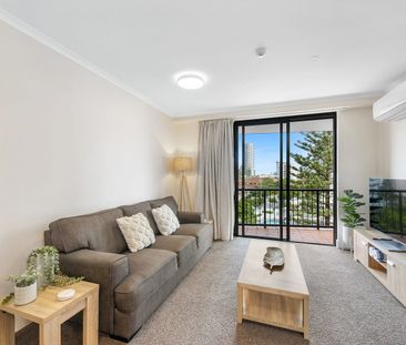 Stylish 1 bedroom Apartment in Neptune Resort Broadbeach - Photo 3