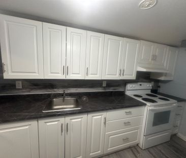 For Lease - 176 Kenneth Avenue, Kitchener, Ontario - Photo 3