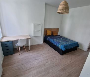 CHAMBRE EN COLOCATION ELISA ET BTS AUDIOVISUEL AVEC SALLE DE DOUCHE ET WC PRIVATIFS (BAIL INDIVIDUEL) - Photo 2