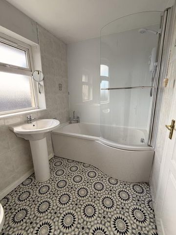 14 Struell Close, Downpatrick, BT30 6GR - Photo 2