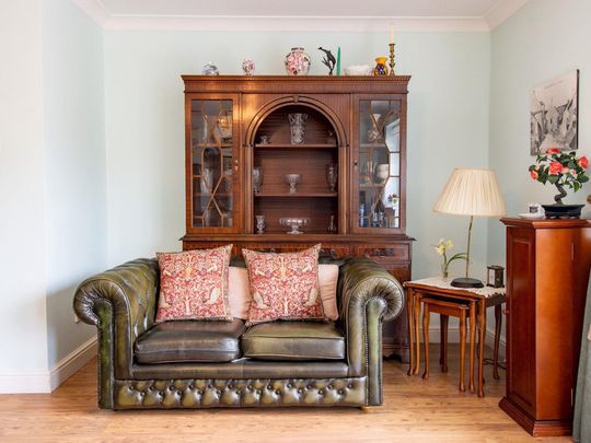 Hamilton Close - Photo 1