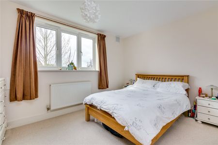 Pavilion Square, Tooting, SW17, London - Photo 4