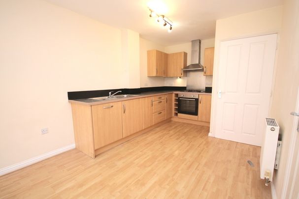 4 bedroom Town House to let - Photo 1