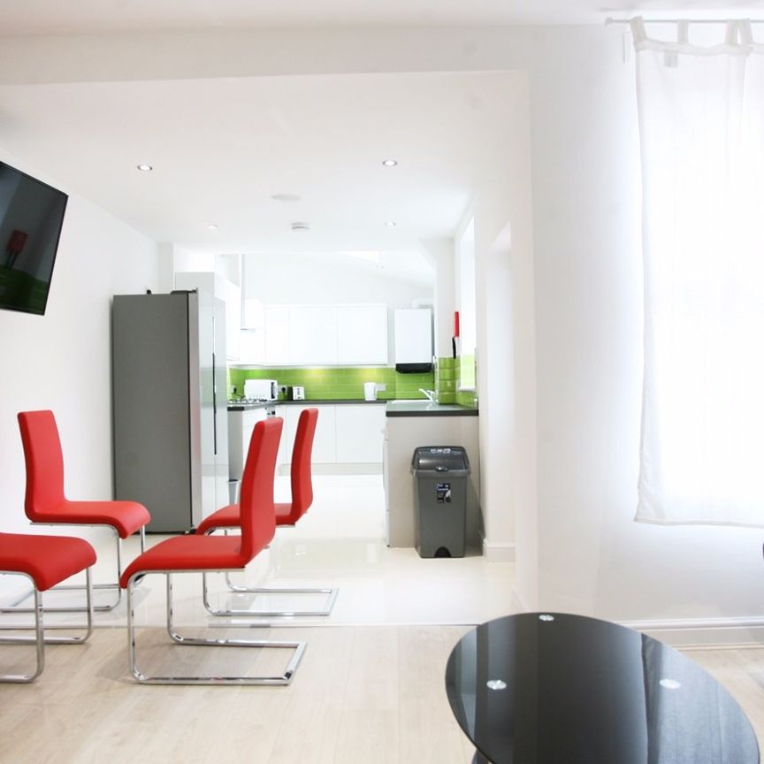 5 Bed Terraced House, Langton Road, L15 - Photo 1