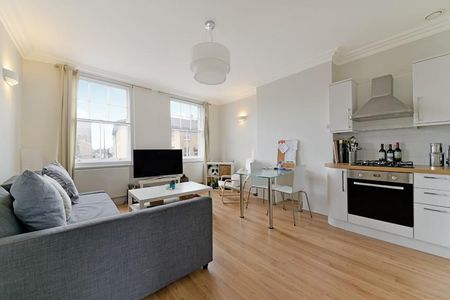 3 bedroom flat to rent - Photo 2
