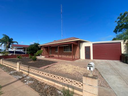 8 Norrie Avenue - Photo 2